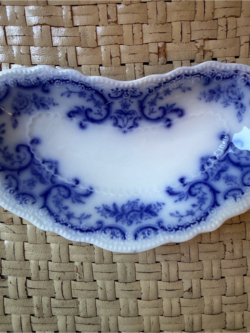 Antique Flow Blue / White Scalloped Porcelain Trinket Dish - Picture 2 of 8